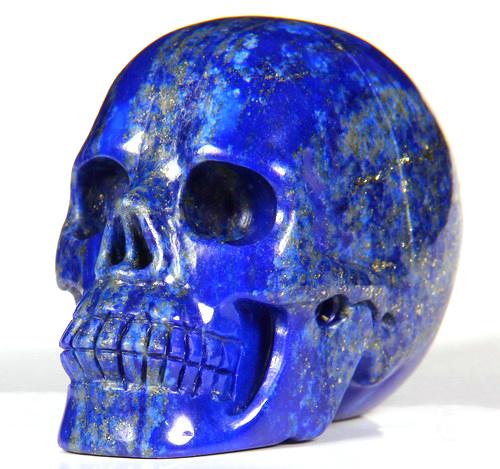หิน lapis lazuli: คุณสมบัติความหมายซึ่งสัญญาณของจักรราศีมีความเหมาะสม?