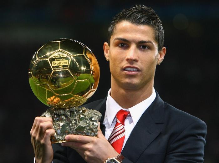 ชีวประวัติของ Cristiano Ronaldo - ชีวิตของนักฟุตบอล